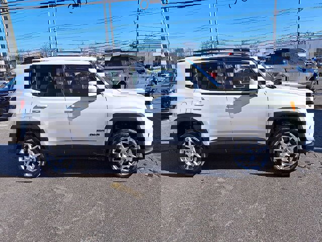 Used 2020 Jeep Renegade Latitude image 12