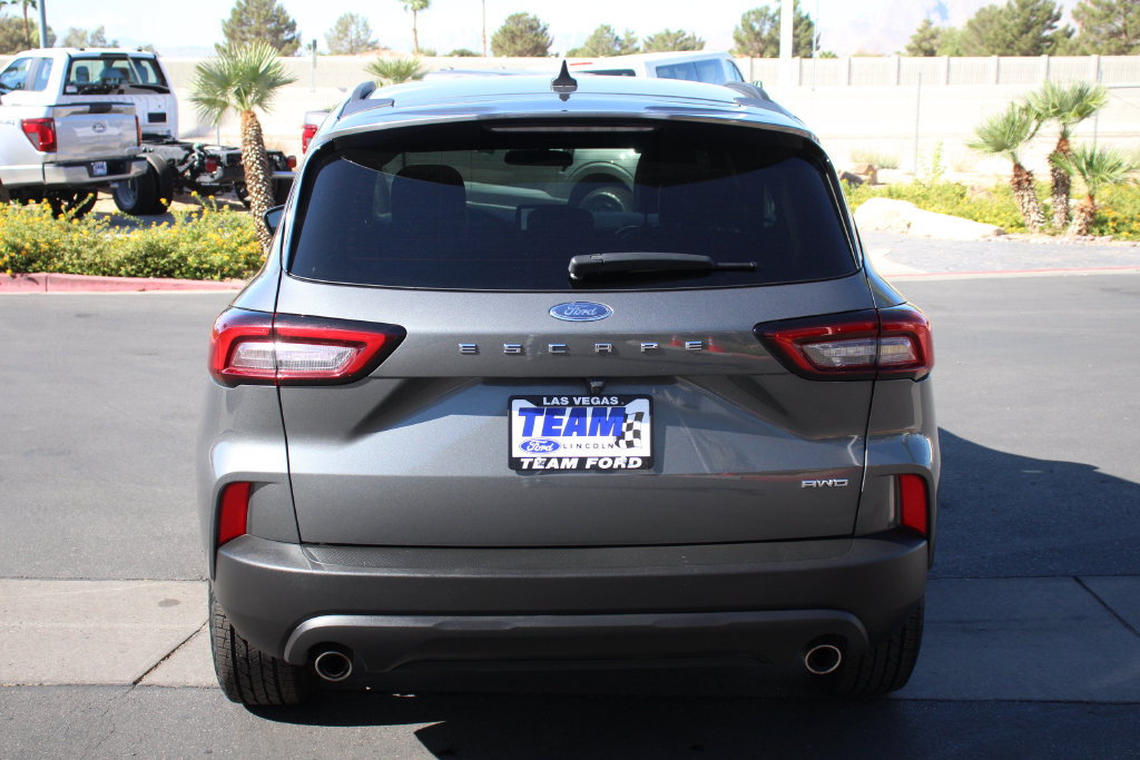 Certified 2025 Ford Escape ST-Line Select AWD/4WD image 7