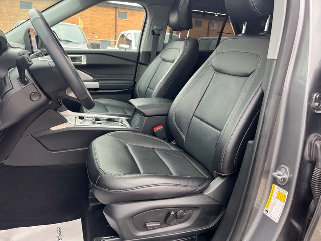 Certified 2024 Ford Explorer Limited w/ Limited Technology Package AWD/4WD image 21