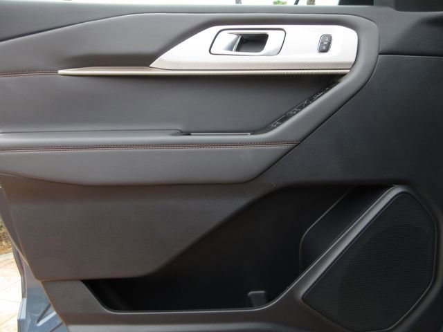 Certified 2025 Ford Explorer Active w/ Active Comfort Package image 10