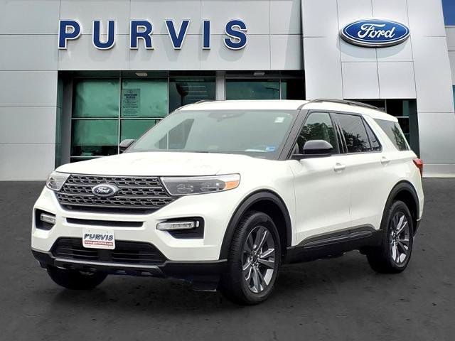 Certified 2022 Ford Explorer XLT w/ Equipment Group 202A AWD/4WD image 1