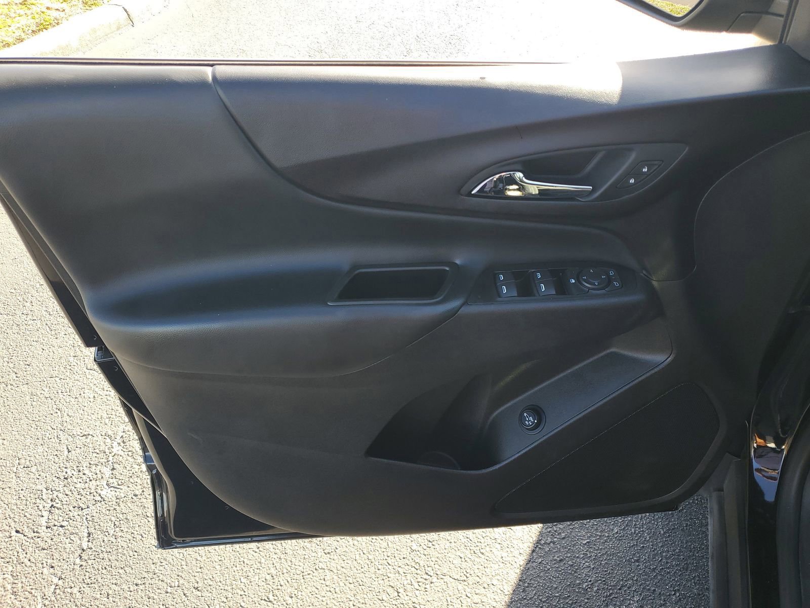 Used 2024 Chevrolet Equinox LT image 15