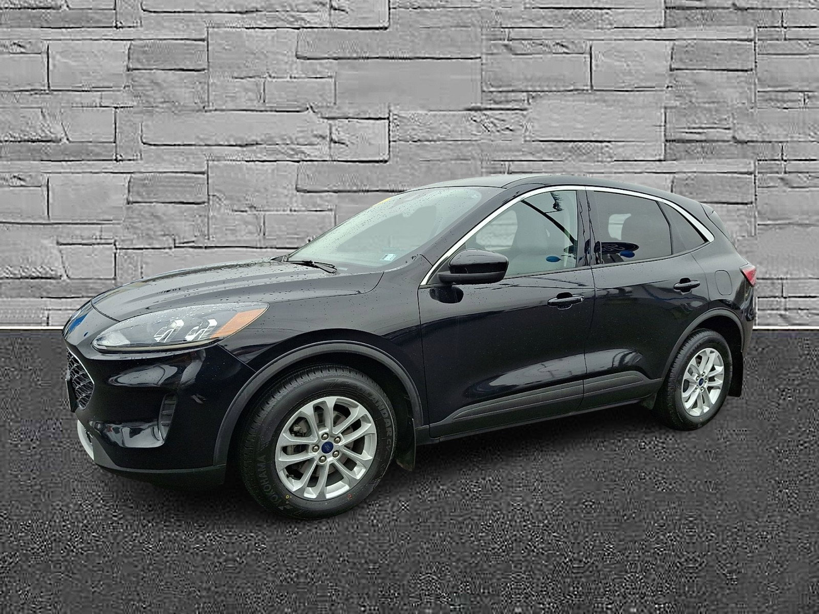 Certified 2020 Ford Escape SE image 5