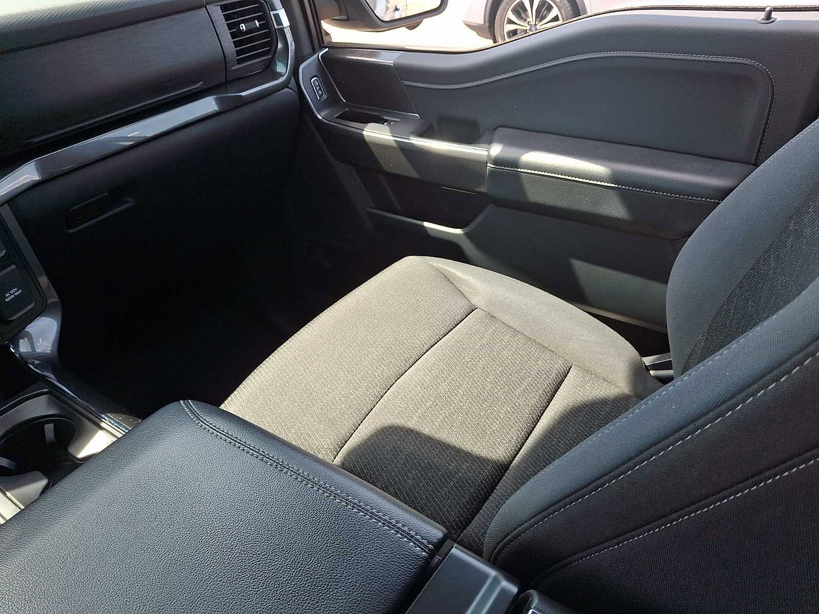 Certified 2022 Ford F150 XLT w/ Equipment Group 302A High image 15