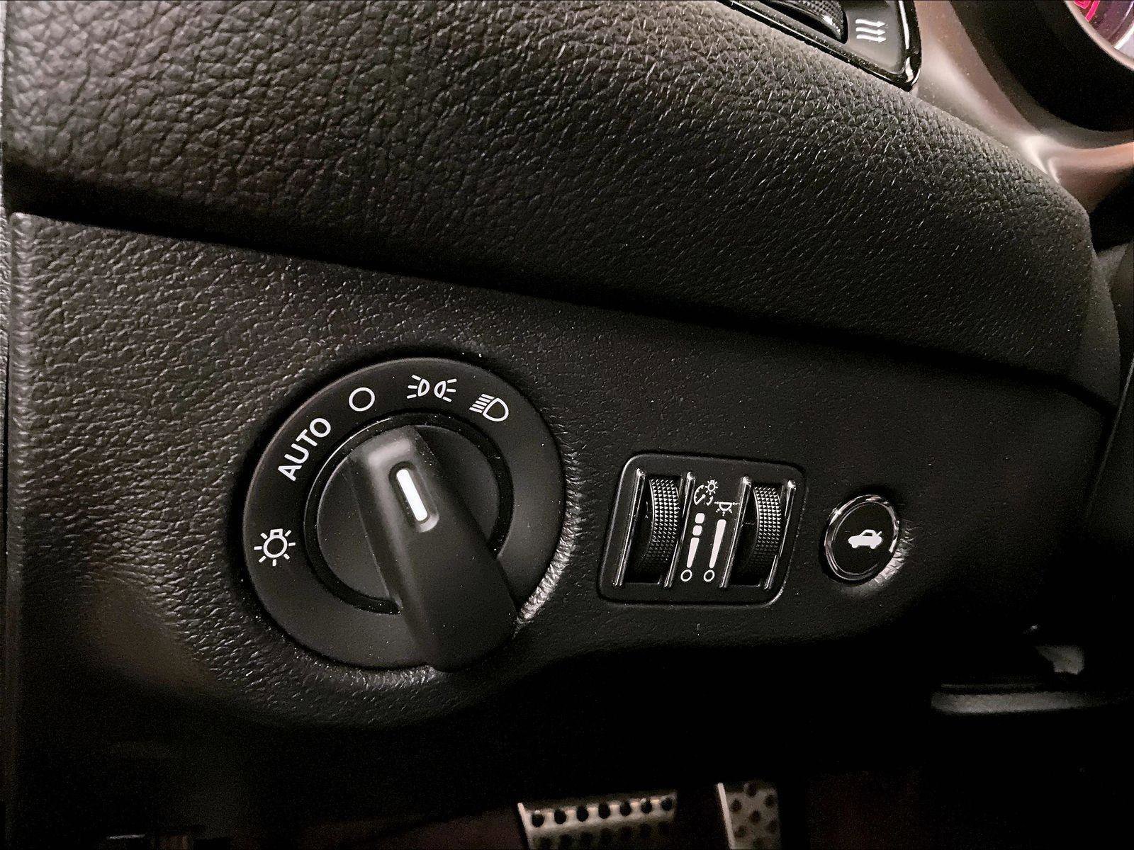 Used 2022 Dodge Challenger R/T Scat Pack RWD image 30