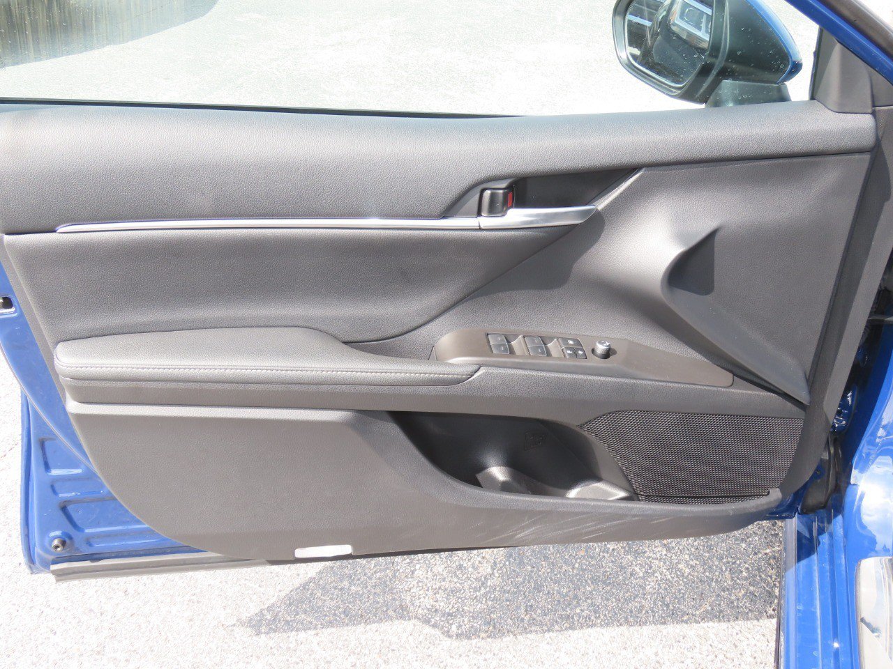 Used 2024 Toyota Camry XSE FWD image 21