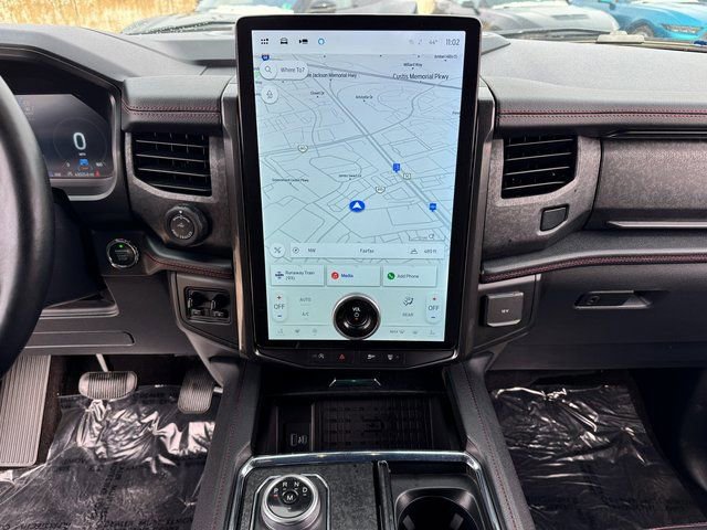 Certified 2022 Ford Expedition Limited image 28