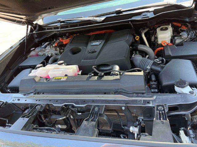 Used 2024 Toyota Sequoia Capstone AWD/4WD image 13