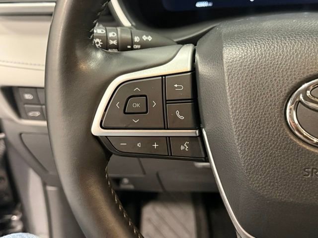 Used 2023 Toyota Highlander Limited AWD/4WD image 19