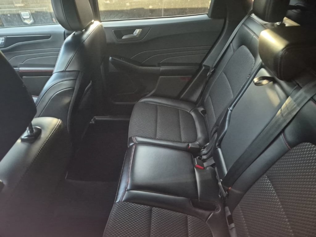 Certified 2024 Ford Escape ST-Line AWD/4WD image 25