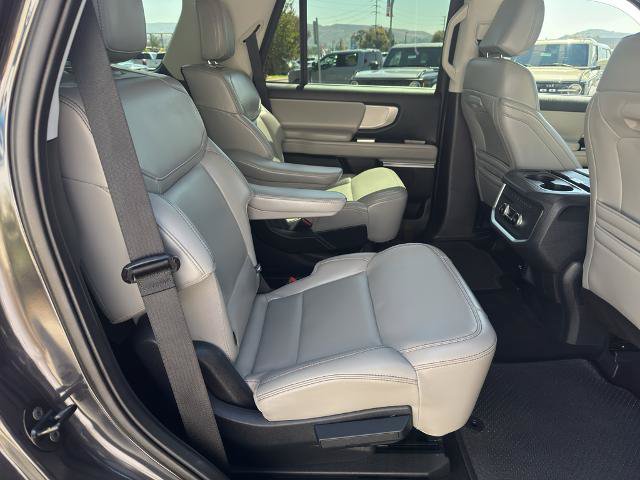 Certified 2025 Ford Expedition Active AWD/4WD image 36