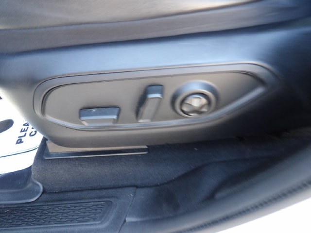 Used 2023 Jeep Grand Cherokee L Laredo AWD/4WD image 25