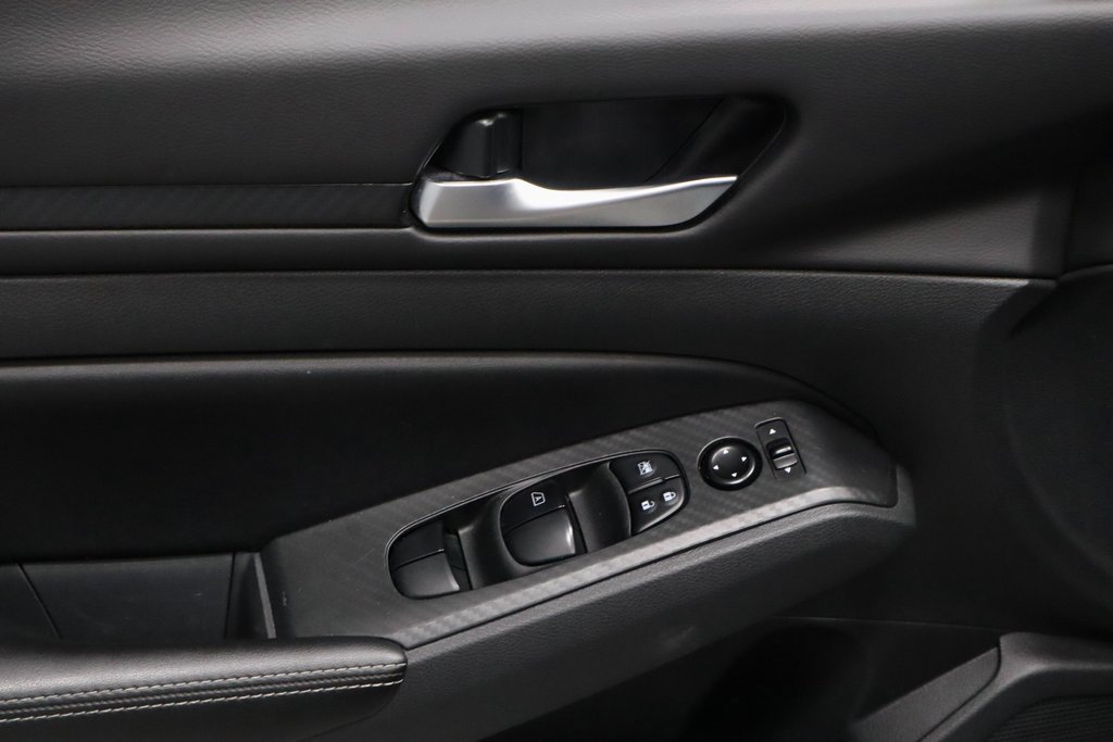 Used 2024 Nissan Altima 2.5 SV image 22