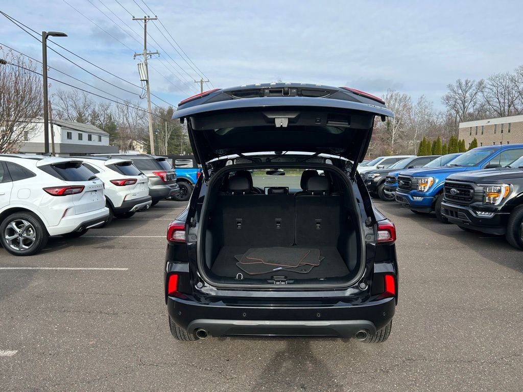 Certified 2023 Ford Escape ST-Line image 10