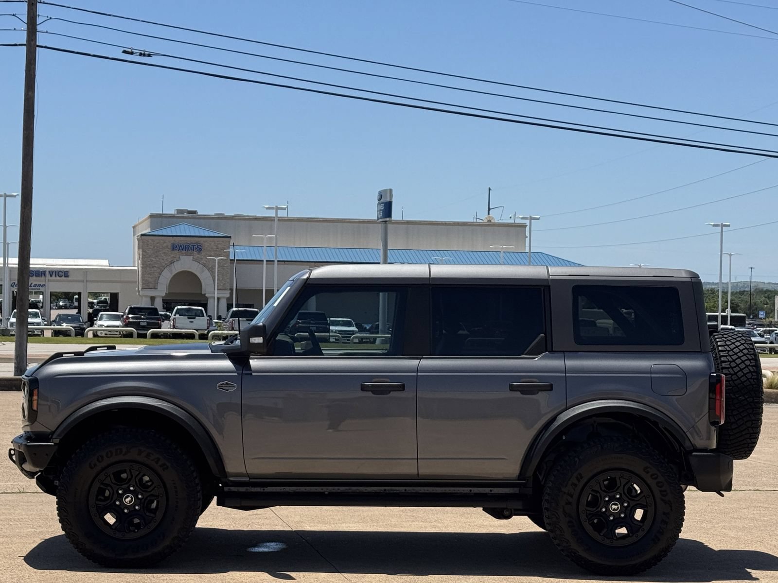 Certified 2024 Ford Bronco Wildtrak AWD/4WD image 7