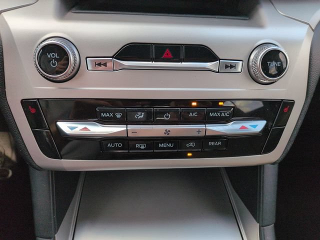 Certified 2022 Ford Explorer XLT AWD/4WD image 40
