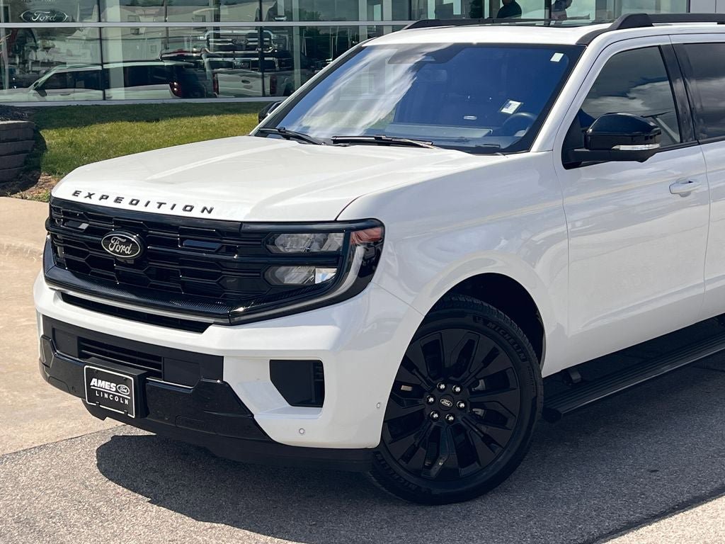 Certified 2025 Ford Expedition Max Platinum w/ Stealth Appearance Package AWD/4WD image 2