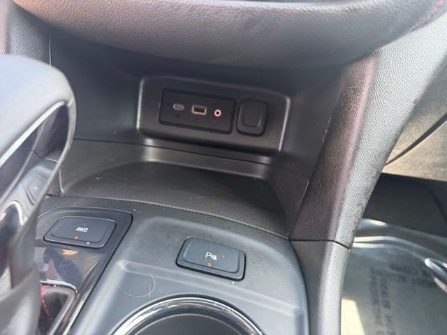 Used 2023 Chevrolet Equinox RS AWD/4WD image 22