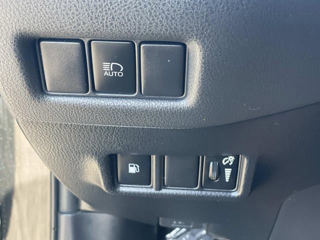 Used 2021 Toyota C-HR LE image 17