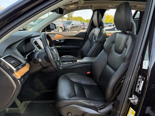 Used 2022 Volvo XC90 T6 Momentum w/ Climate Package image 13