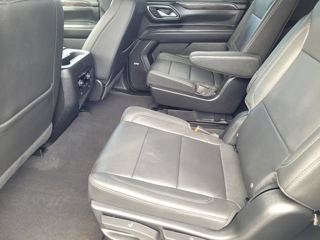 Used 2024 Chevrolet Suburban Z71 w/ Luxury Package AWD/4WD image 13