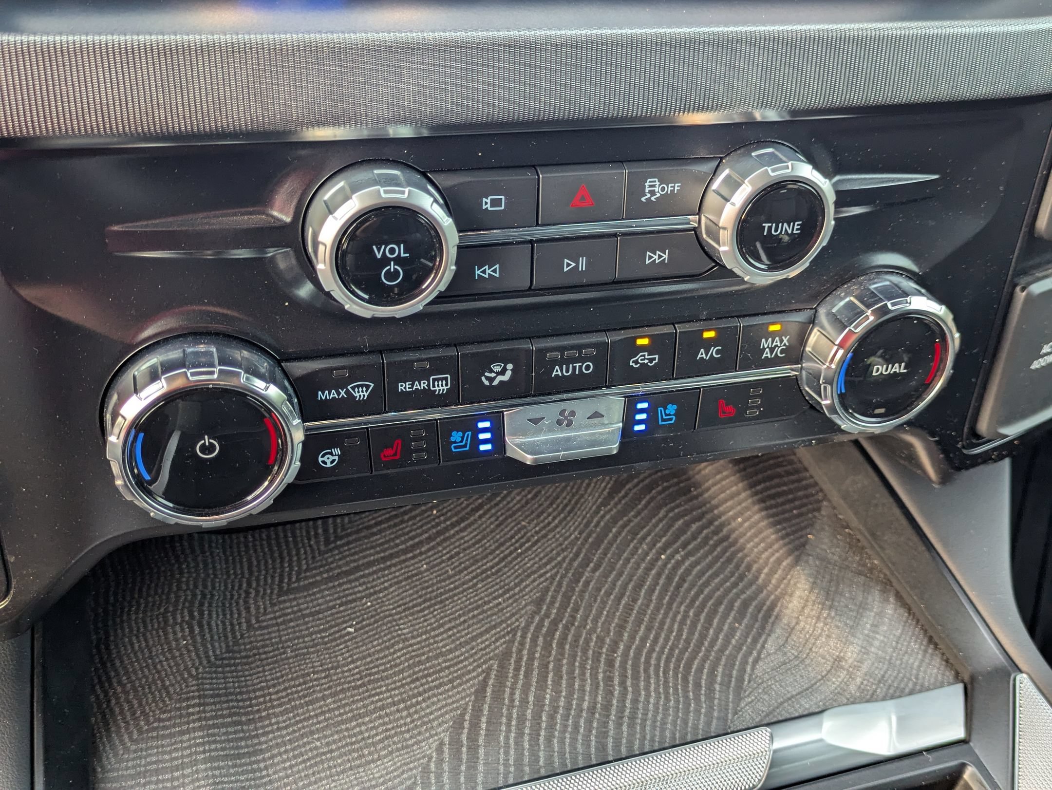 Certified 2025 Ford F250 Platinum AWD/4WD image 25