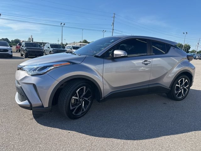 Used 2020 Toyota C-HR XLE FWD image 30