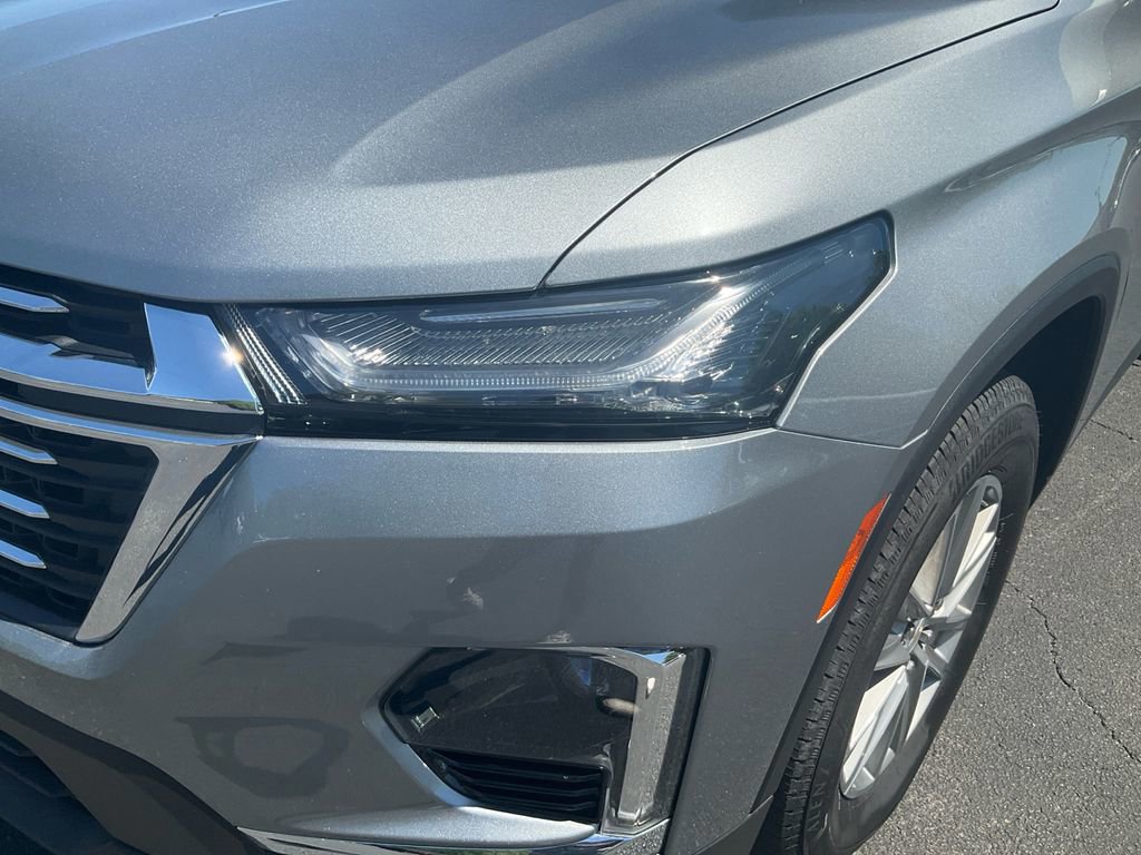 Used 2023 Chevrolet Traverse LT image 9