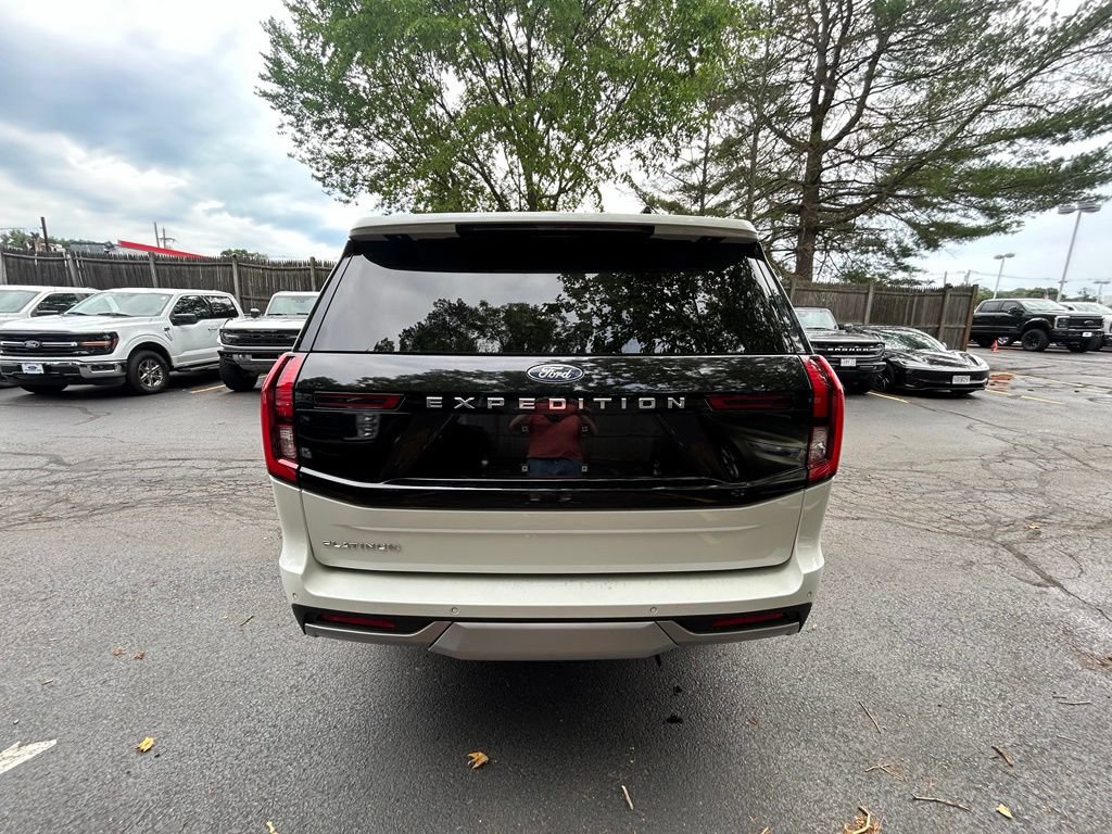 Certified 2025 Ford Expedition Platinum w/ Driver's Package AWD/4WD image 6