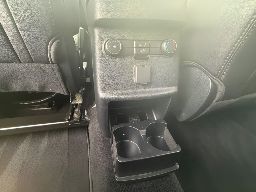 Certified 2019 Ford Explorer XLT w/ Equipment Group 202A AWD/4WD image 16
