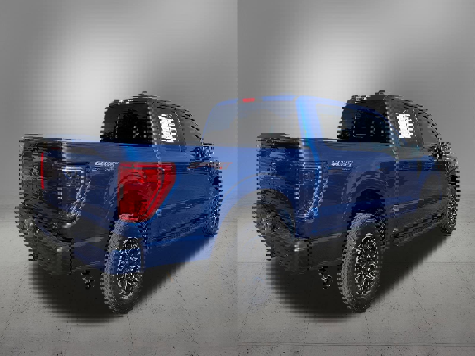 Certified 2022 Ford F150 XLT w/ Equipment Group 302A High image 5