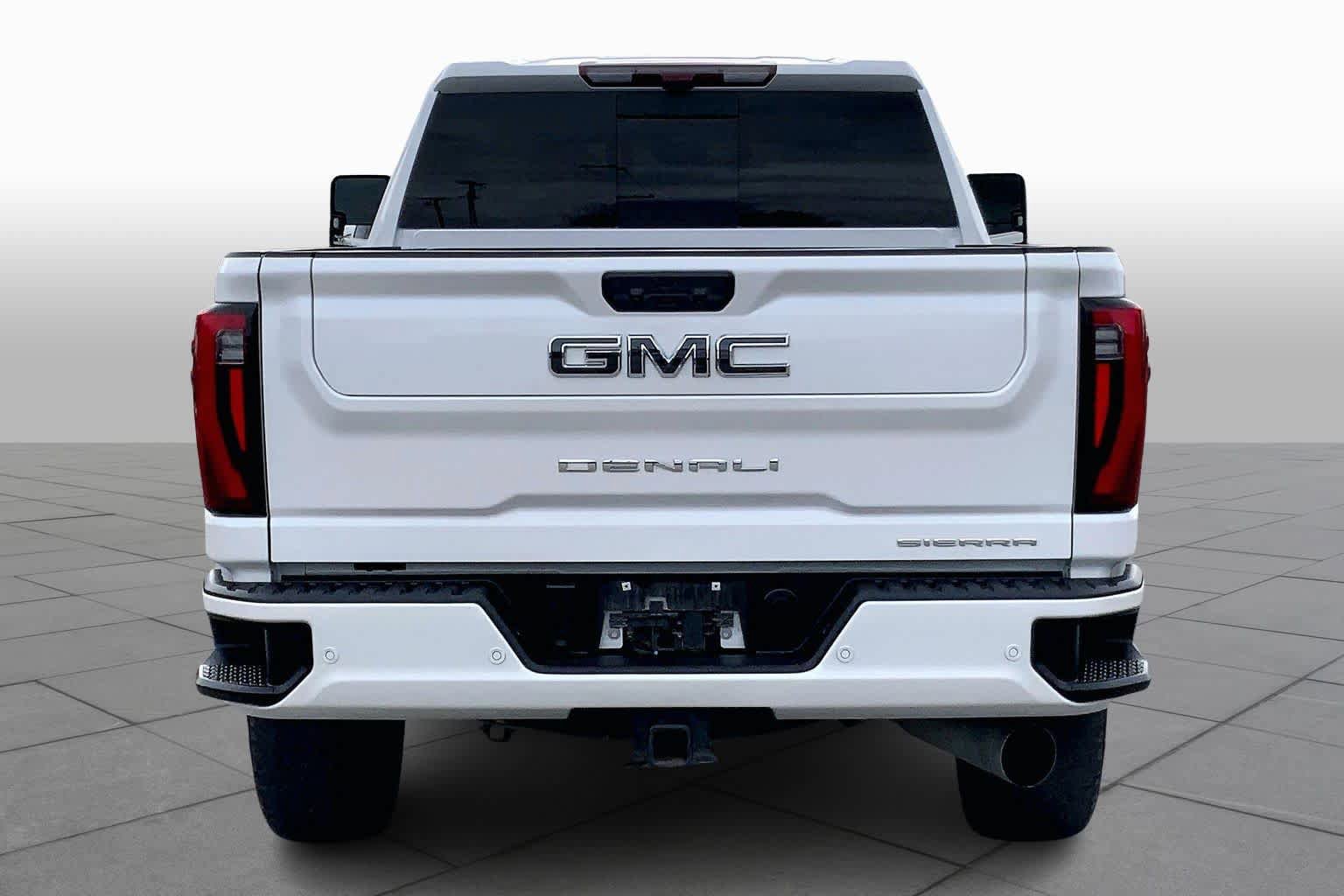 Used 2025 GMC Sierra 2500 Denali Ultimate AWD/4WD image 5