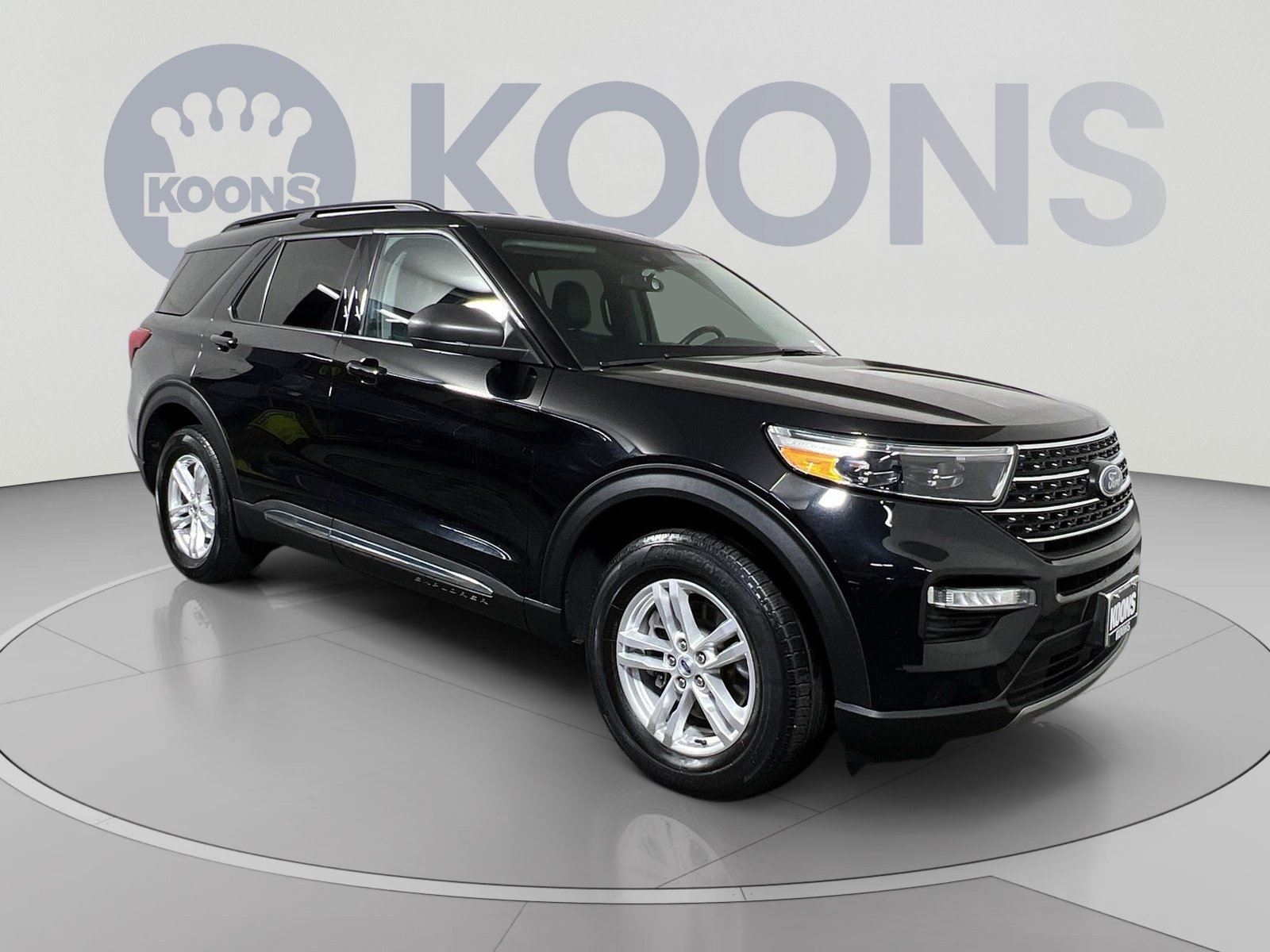Certified 2023 Ford Explorer XLT w/ Equipment Group 202A AWD/4WD image 8