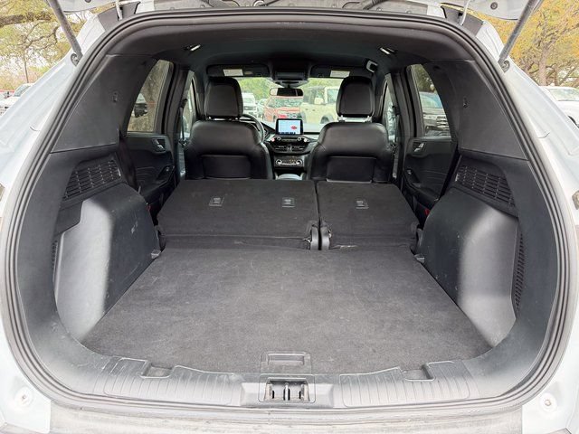 Certified 2025 Ford Escape ST-Line FWD image 19