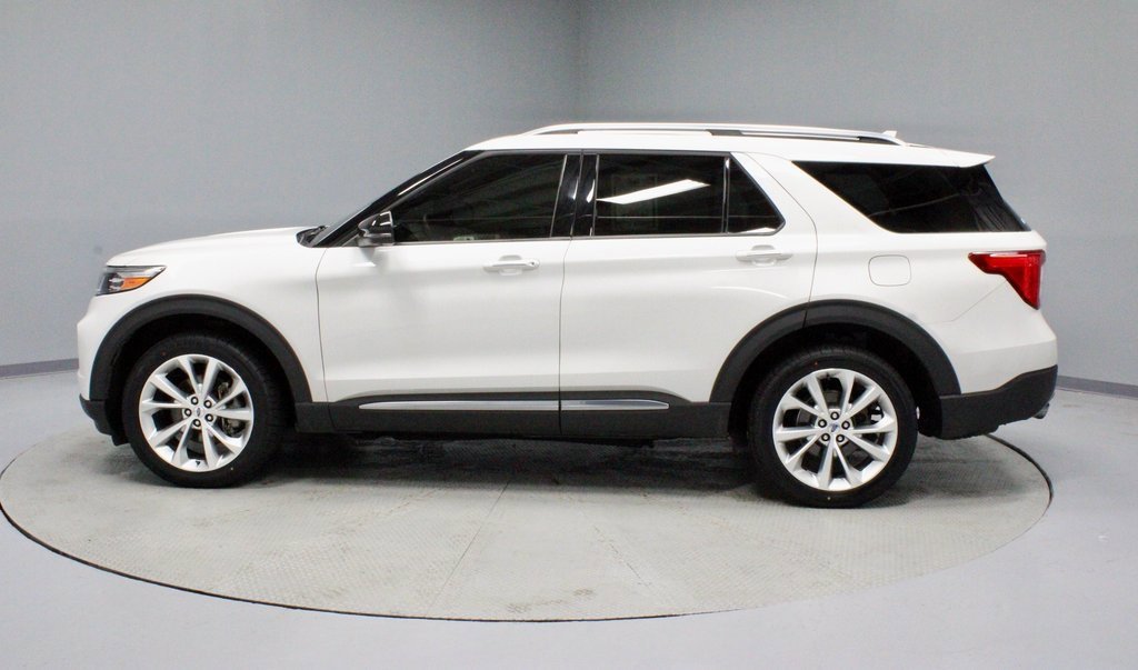Certified 2022 Ford Explorer Platinum w/ Equipment Group 601A image 2