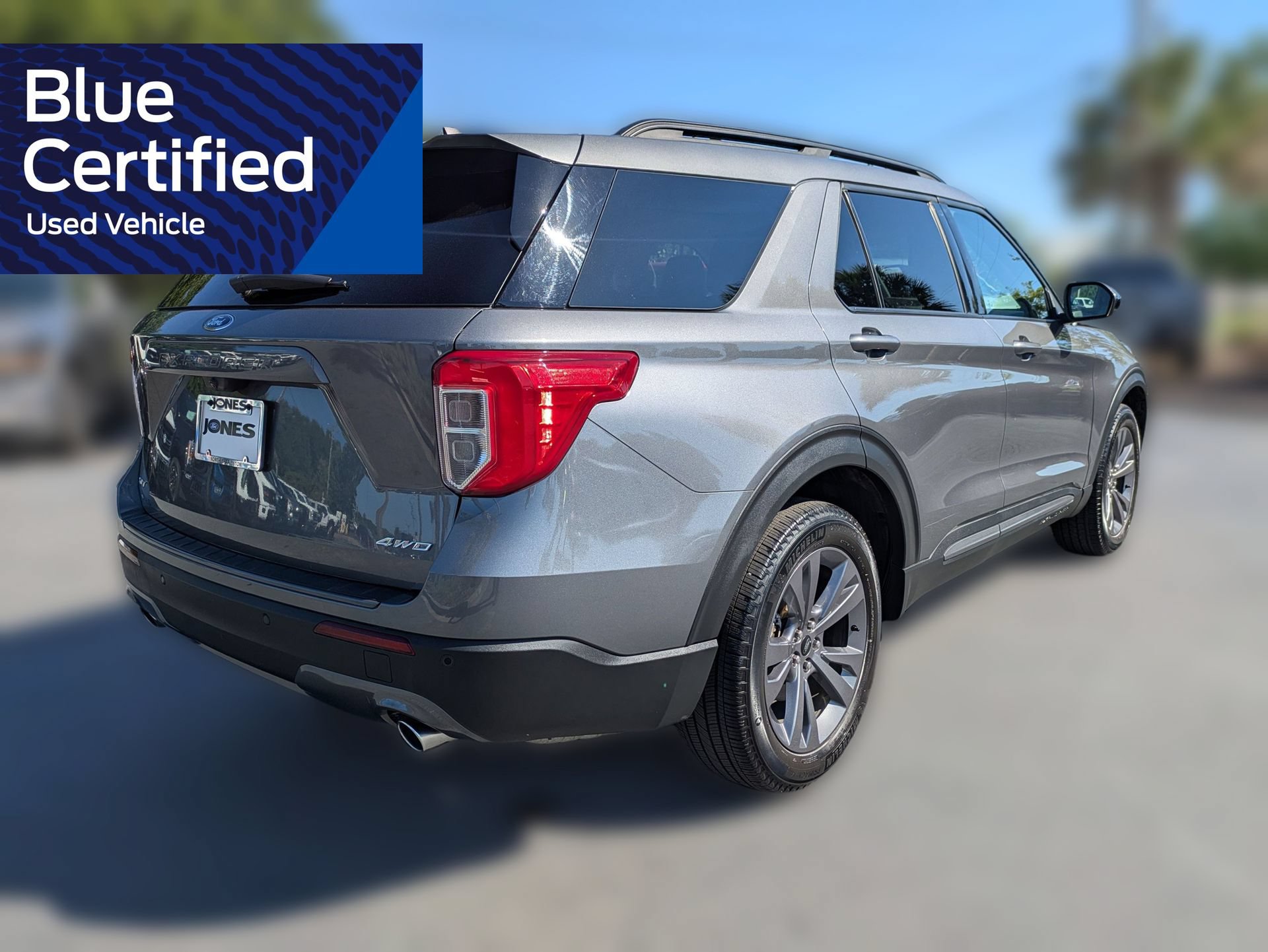 Certified 2023 Ford Explorer XLT w/ Equipment Group 202A AWD/4WD image 5