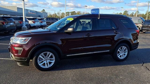 Certified 2019 Ford Explorer XLT w/ Class III Trailer Tow Package image 2