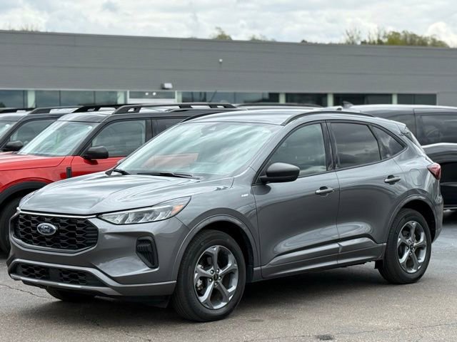 Certified 2024 Ford Escape ST-Line w/ Tech Pack #1 AWD/4WD image 32