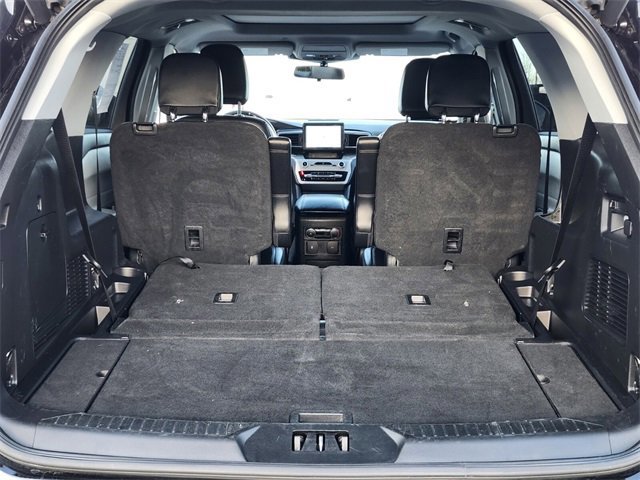 Certified 2022 Ford Explorer XLT w/ Equipment Group 202A image 33