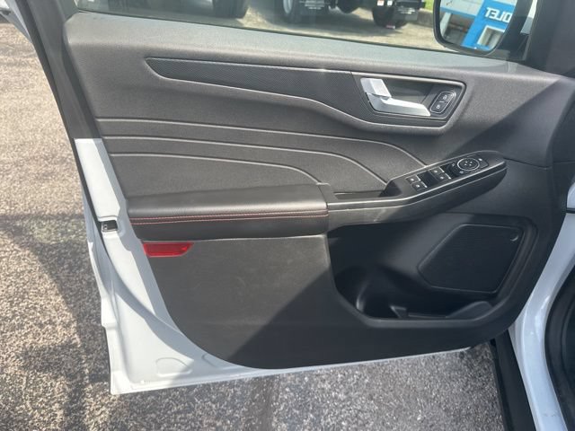 Certified 2025 Ford Escape ST-Line Select AWD/4WD image 11