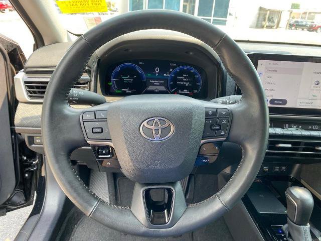 Used 2025 Toyota Camry XLE FWD image 18