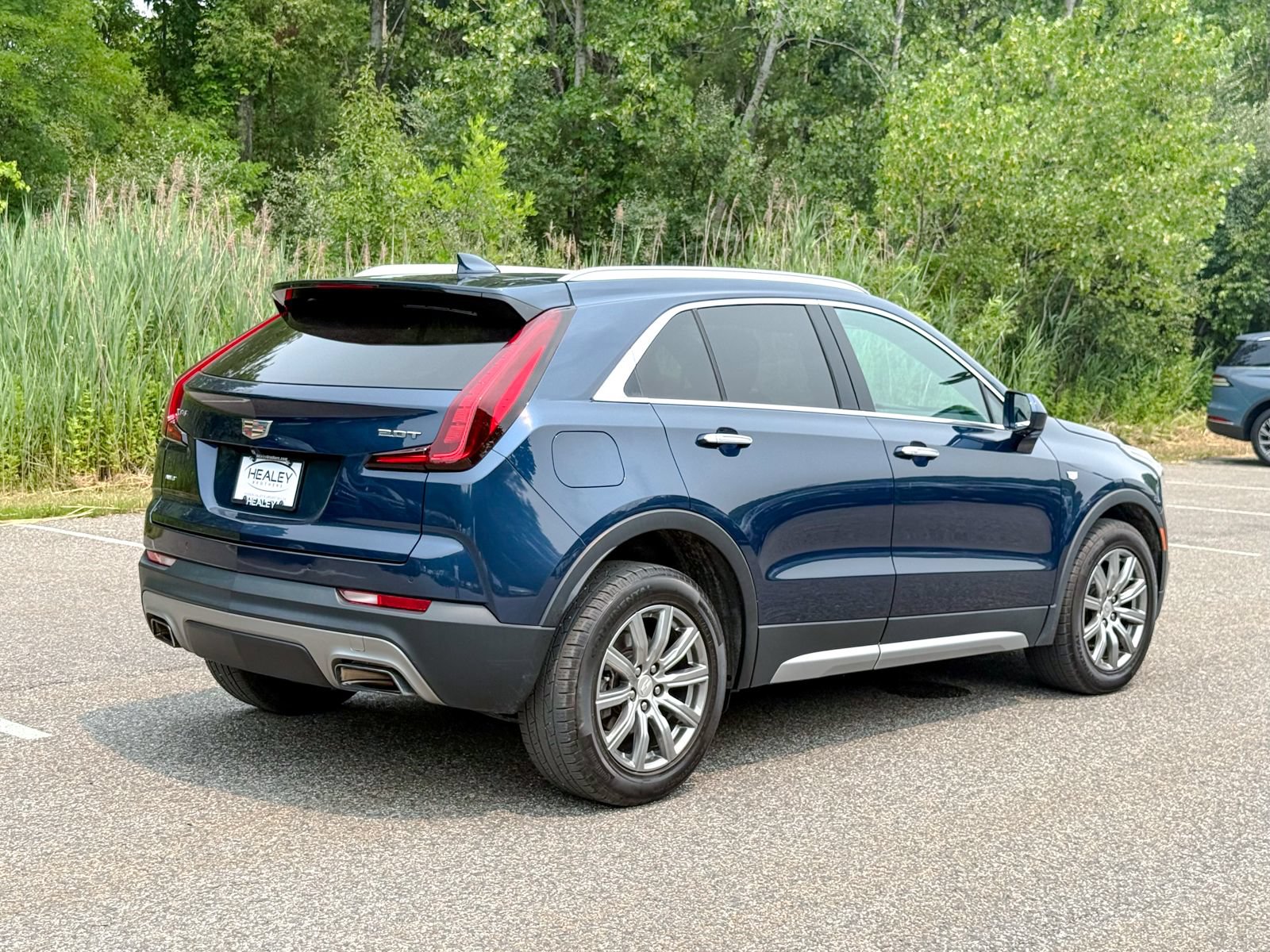 Used 2019 Cadillac XT4 Premium Luxury AWD/4WD image 7