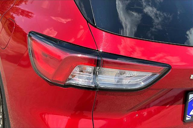 Certified 2020 Ford Escape Titanium image 29