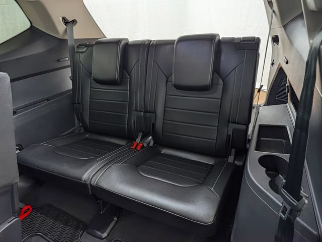 Used 2024 Volkswagen Atlas SEL AWD/4WD image 16