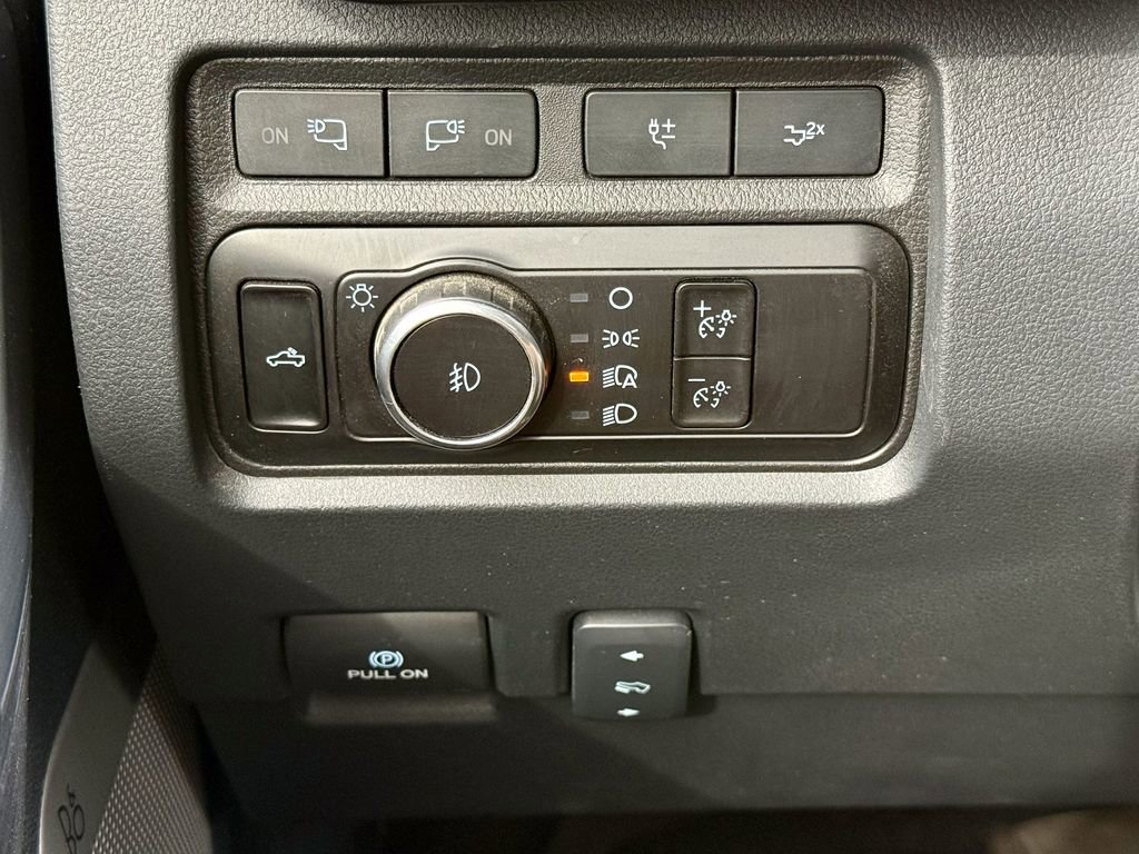 Certified 2023 Ford F350 Lariat w/ Chrome Package image 23