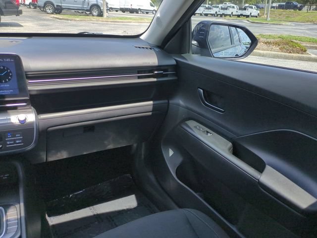 Used 2025 Hyundai Kona SEL FWD image 16