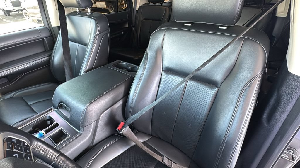 Certified 2024 Ford Expedition XLT RWD image 22
