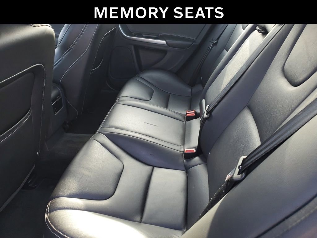 Used 2017 Volvo S60 T5 Dynamic image 10