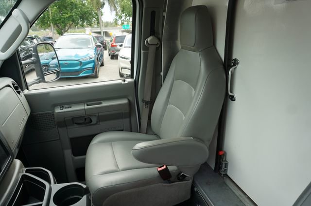 Certified 2024 Ford E-350 and Econoline 350 Super Duty w/ Power Windows & Locks Group RWD image 18
