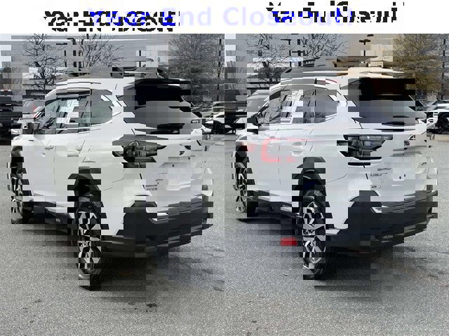 Used 2023 Subaru Outback Premium image 3